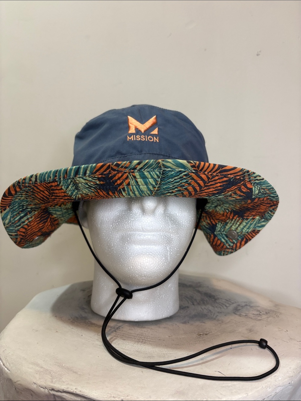 “Sea Palm” Print Brim Blue MISSION Cooling Side Snap Bucket Hat Sun Protection